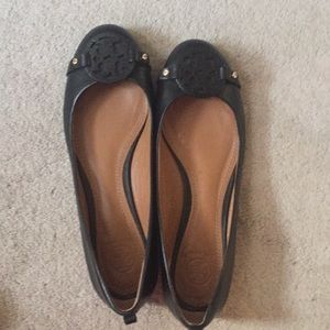 LIKE NEW Tory Burch Flats Size 7